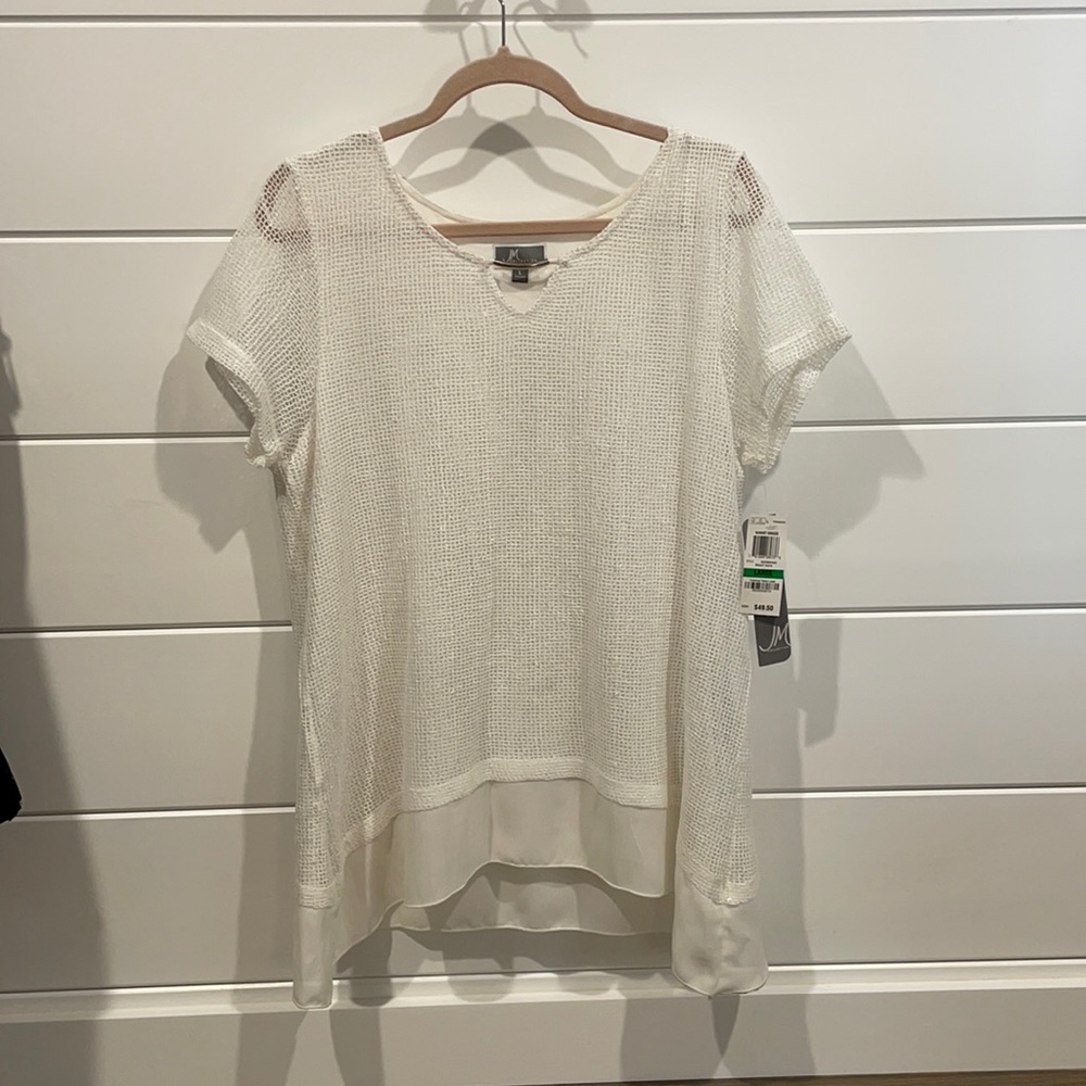 Short sleeve white sweater with tank top lining